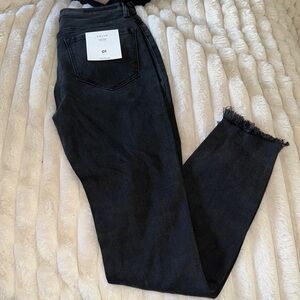 Cello size 01 high rise mom jeans extremely distressed